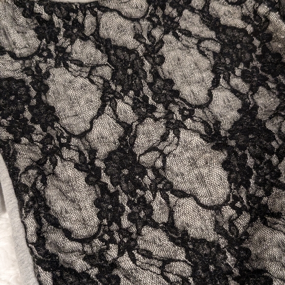 Guess baby girl lace sweatshirt - Picture 4 of 5